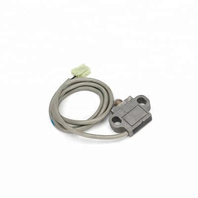 Reise-Bagger Pressure Switch Sensor 203-06-5621 D4C-9093 PC200-5 PC200-6